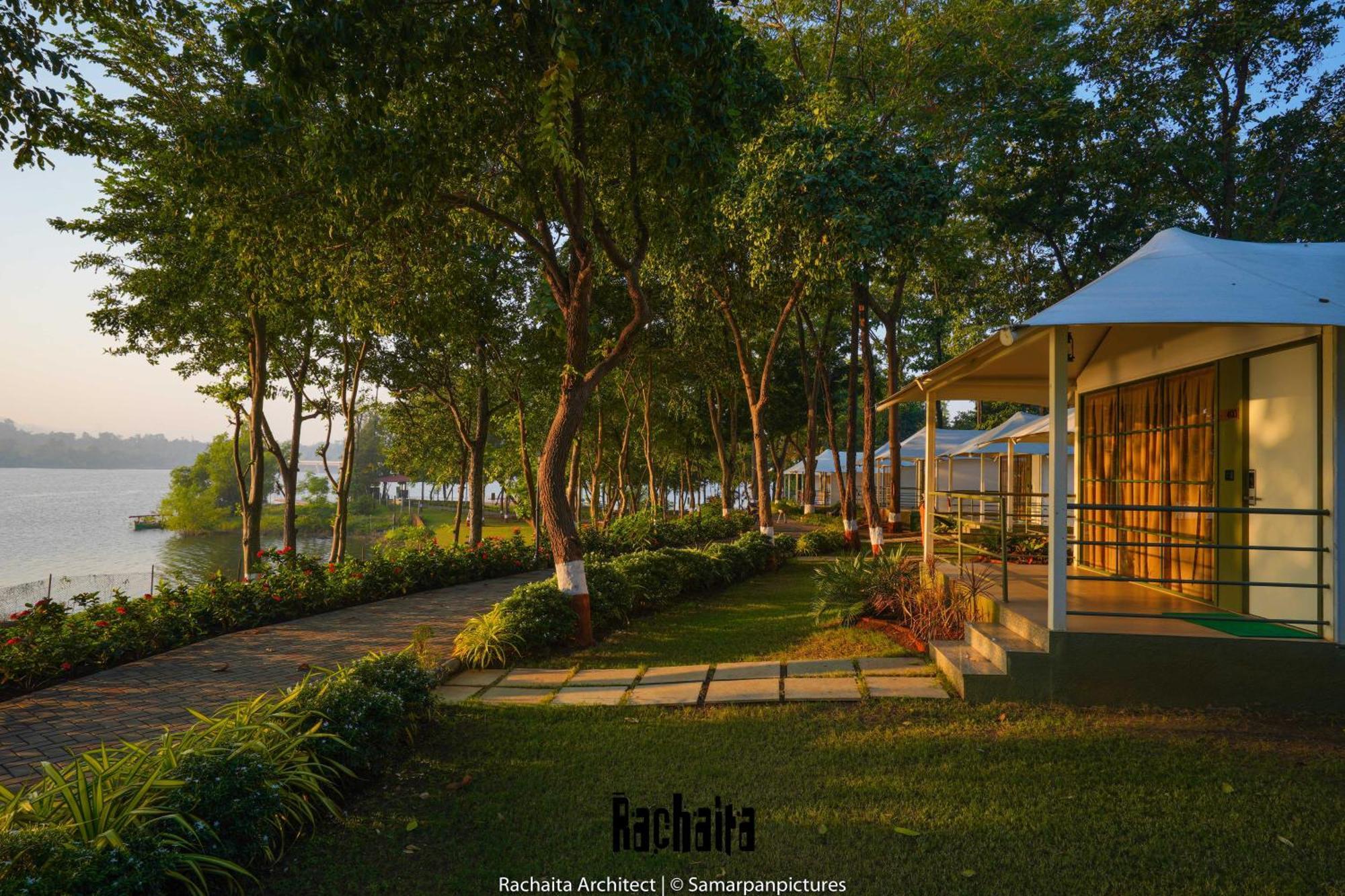 White Feather Resort Kauncha Silvassa Exterior photo